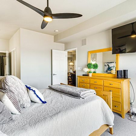 Waterfront Lake Ozark Condo With Deck And Pools Exteriér fotografie