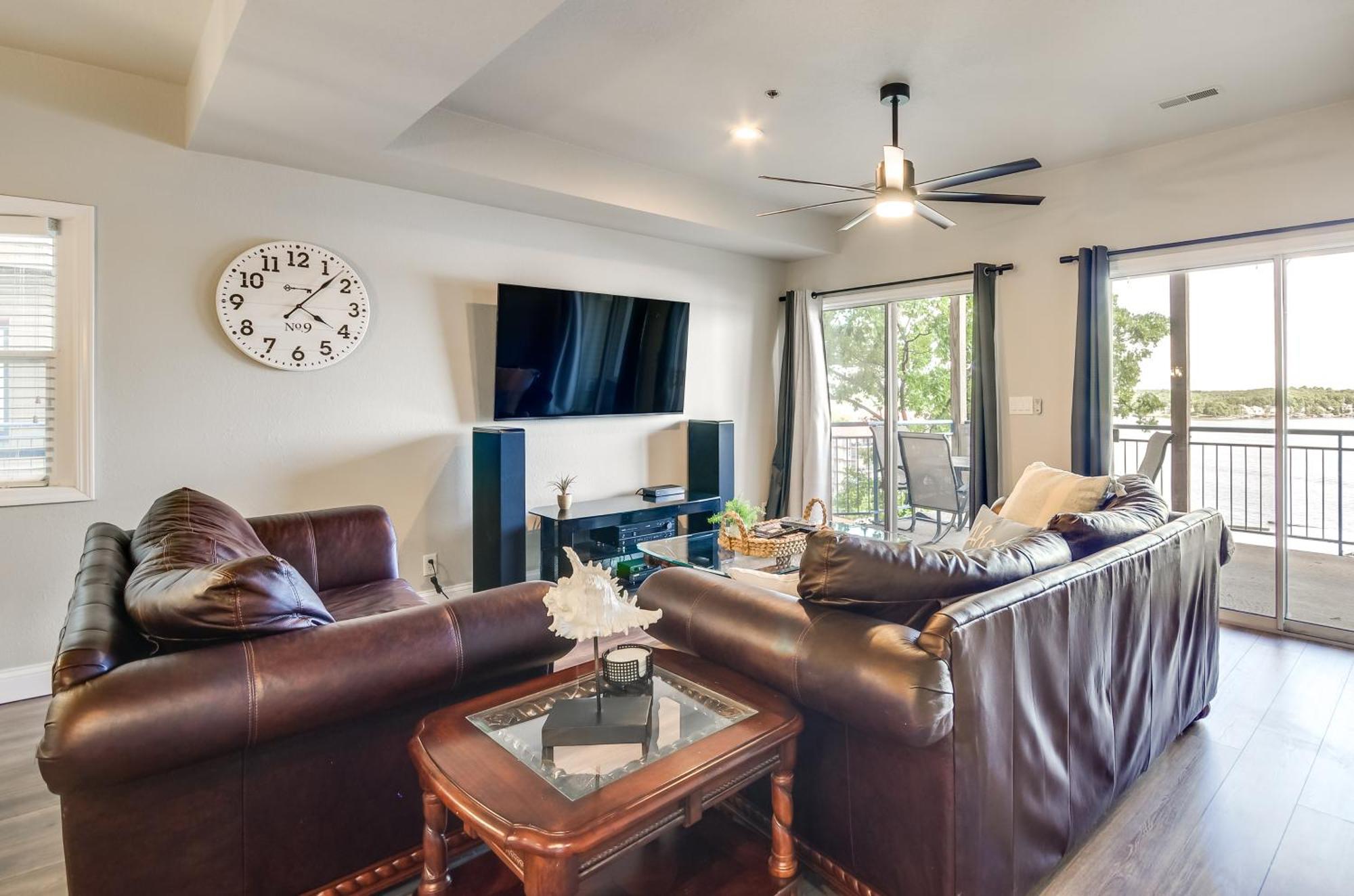 Waterfront Lake Ozark Condo With Deck And Pools Exteriér fotografie