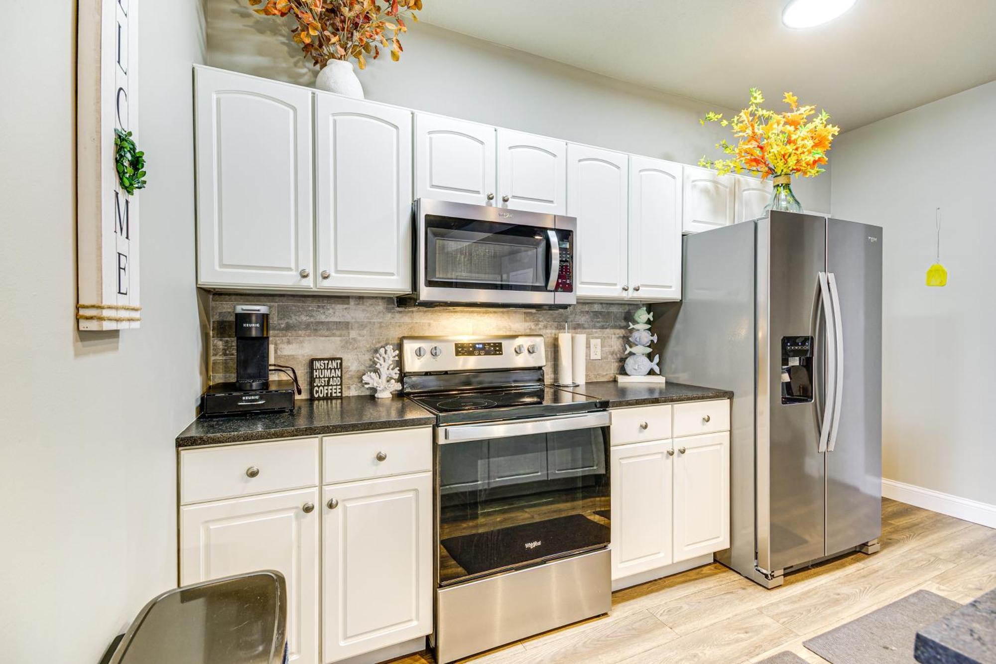 Waterfront Lake Ozark Condo With Deck And Pools Exteriér fotografie