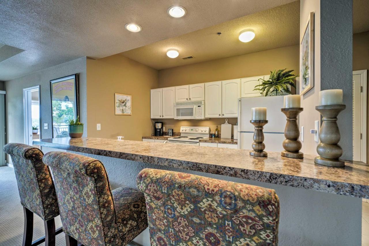 Waterfront Lake Ozark Condo With Deck And Pools Exteriér fotografie