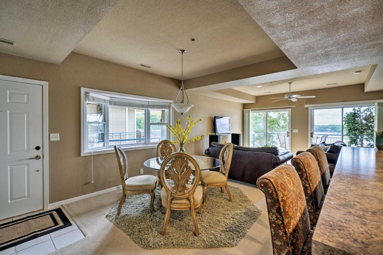 Waterfront Lake Ozark Condo With Deck And Pools Exteriér fotografie